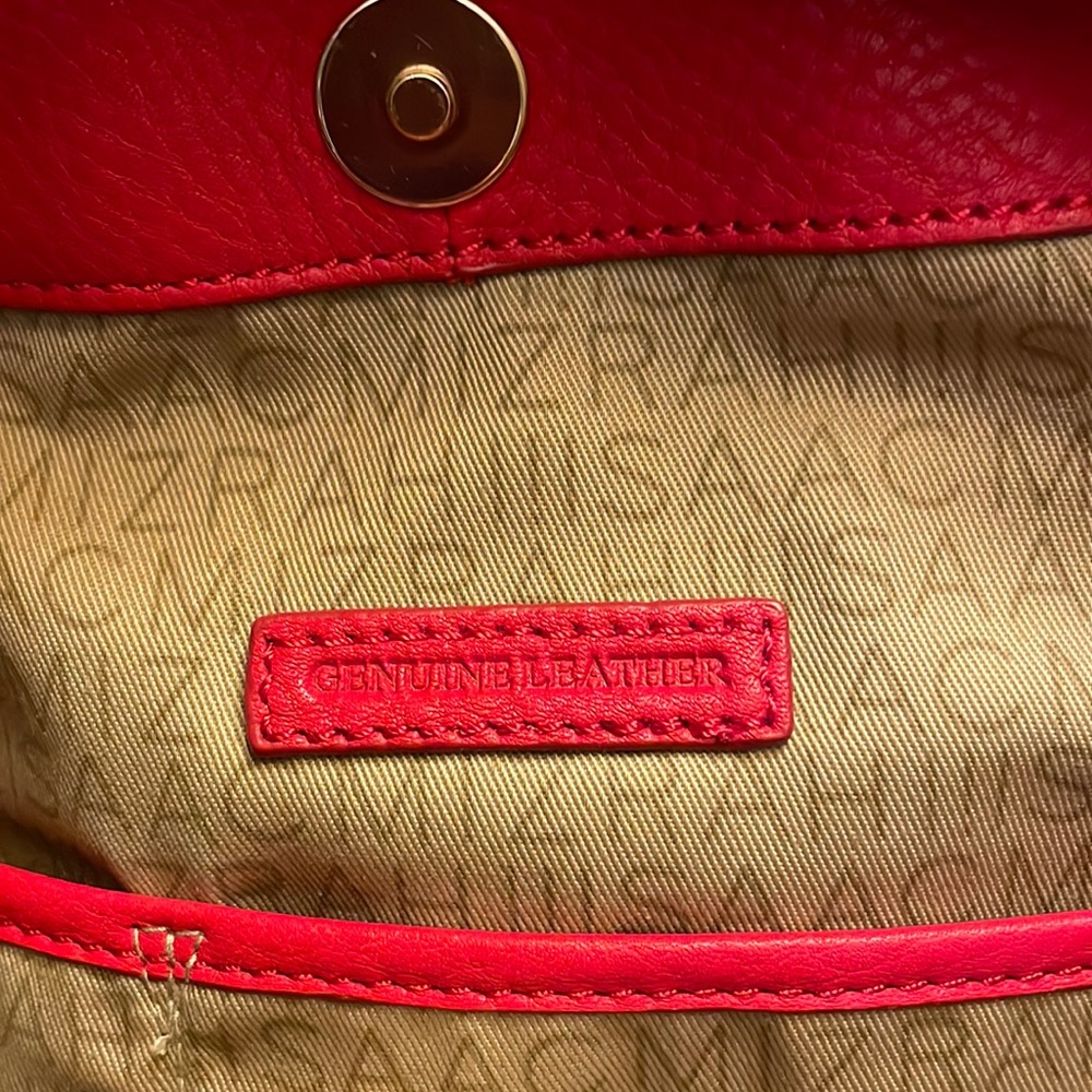 Brand new red leather Isaac Mizrahi shoulder bag. Brown not adjustable strap - Picture 2 of 10